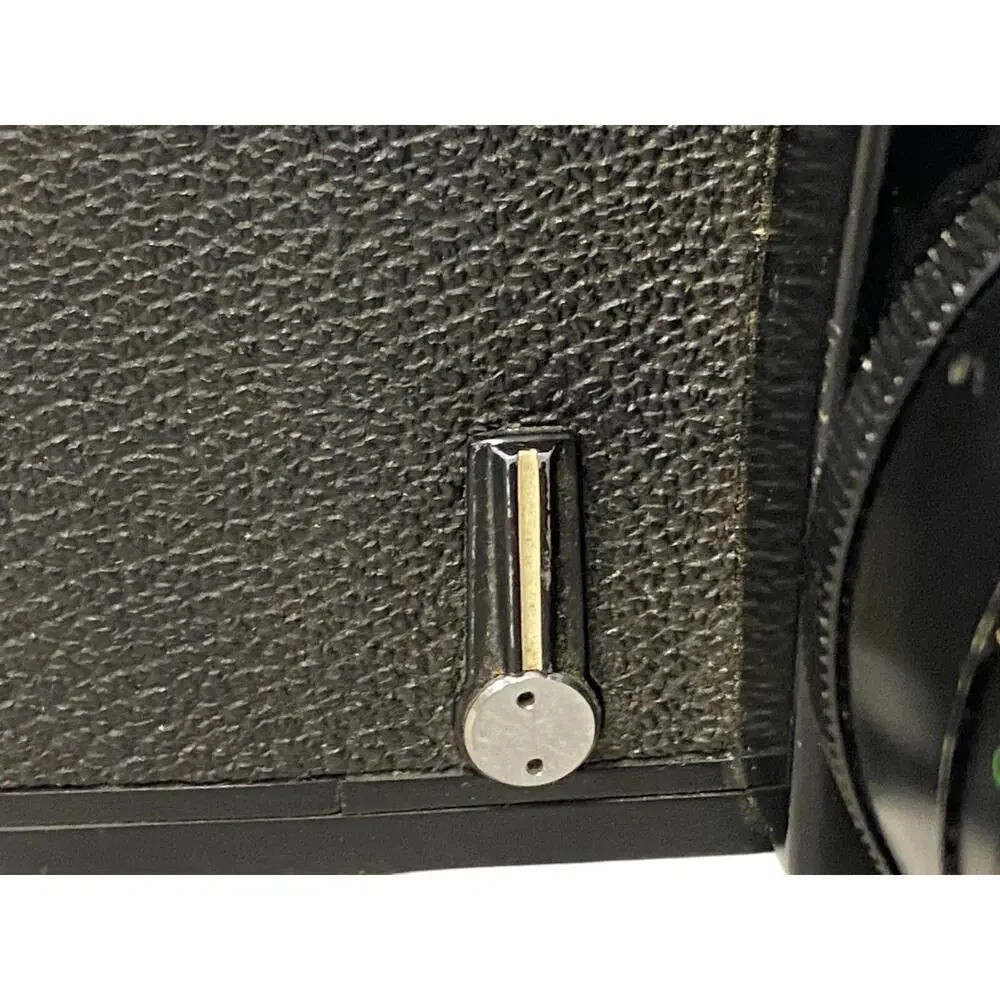 Vivitar 220 / SL 35mm SLR Film Camera With 135MM Auto Telephoto - UNTESTED